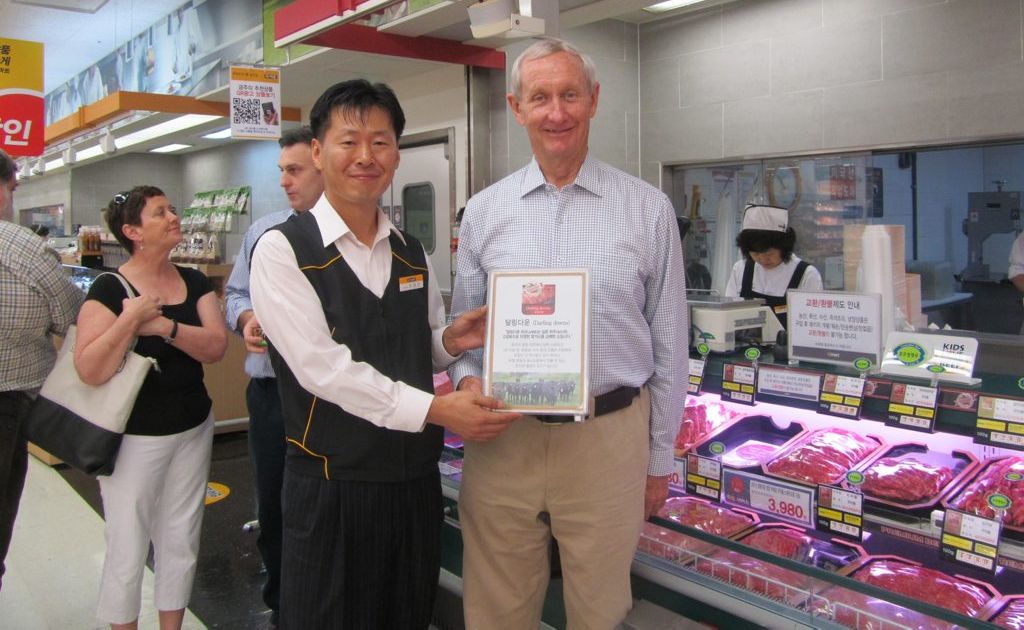 Member for Maranoa Hon. Bruce Scott checks out Southern Downs meat in South Korea.